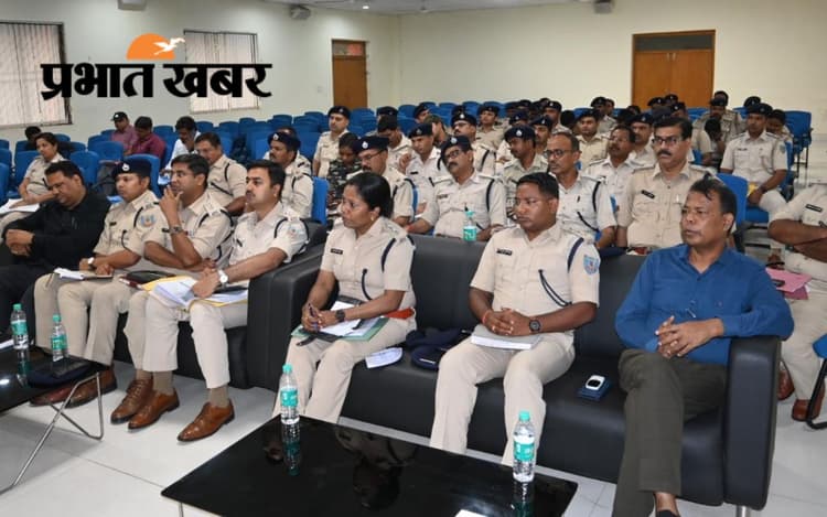 बोकारो में नहीं बदलेगा रामनवमी के जुलूस का रूट, सोशल मीडिया पर रहेगी नजर, डीसी-एसपी ने की बैठक