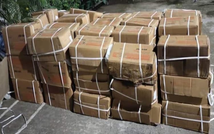 बीरभूम में नहीं थम रहा विस्फोटकों के मिलने का सिलसिला, 12 हजार जिलेटिन स्टिक के साथ बम बरामद