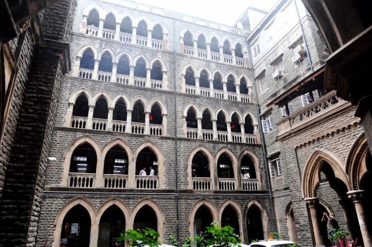 'जब तक एक भी व्यक्ति पीड़ित है, तबतक हमारा प्रयास खत्म नहीं होना चाहिए' बॉम्बे HC ने नेहरू कथन को सुनाते हुए दिया फैसला