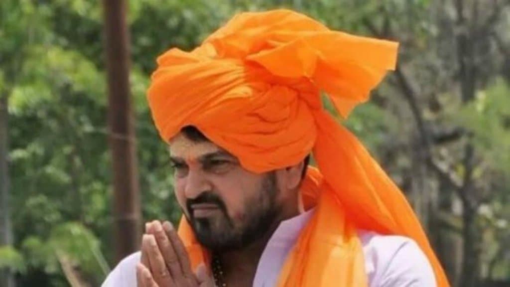मुश्किल में घिरते दिख रहे बृजभूषण