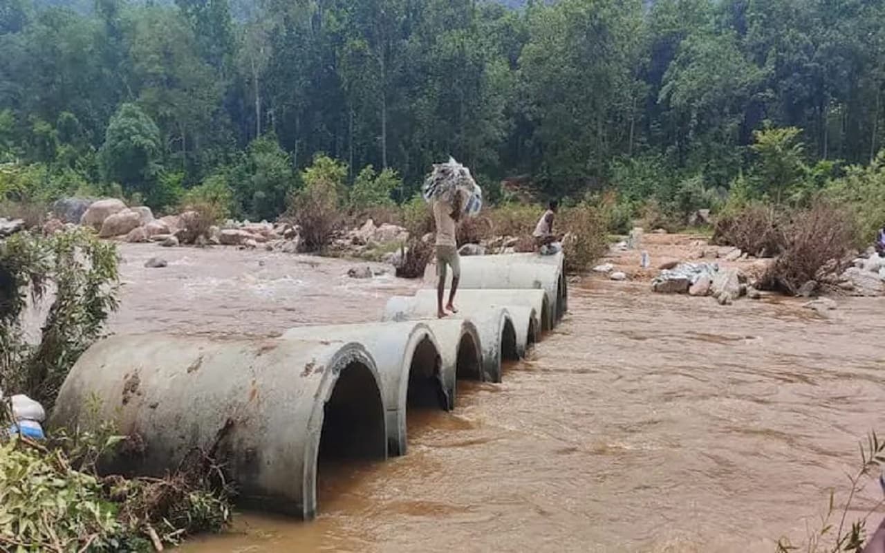 Jharkhand Naxal News : झारखंड-छत्तीसगढ़ बॉर्डर पर बूढ़ा पहाड़ होगा माओवादी मुक्त ! पुलिस का क्या है प्लान