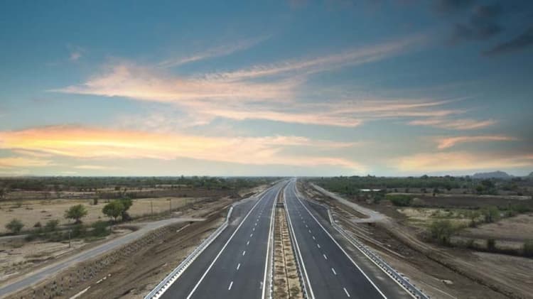 कानपुर से नोएडा तक की यात्रा महज साढ़े तीन घंटे में होगी पूरी, एक्सप्रेसवे से होगा इन 6 जिलों को सीधा फायदा