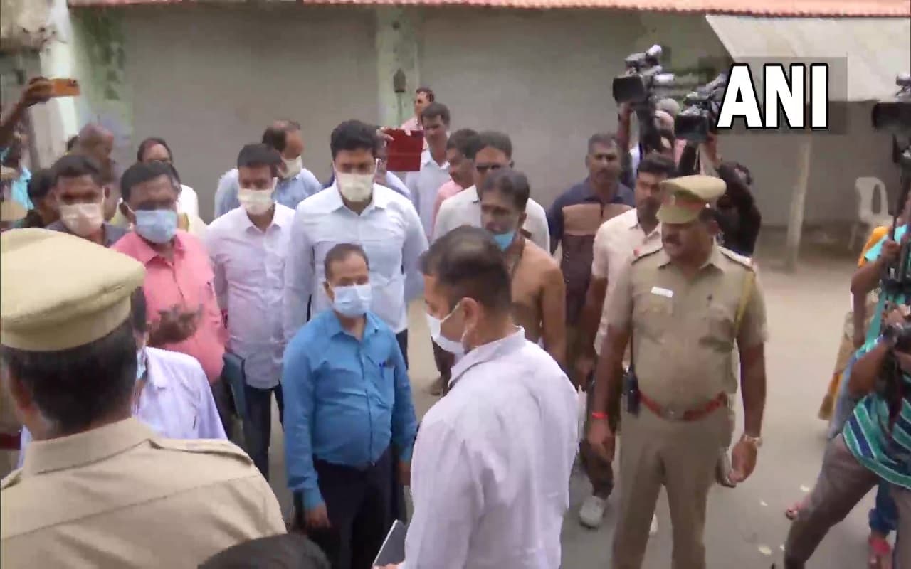 Coimbatore Cylinder Car Blast Case: NIA की टीम जांच के लिए विस्फोट स्थल पहुंची, देखें अपडेट