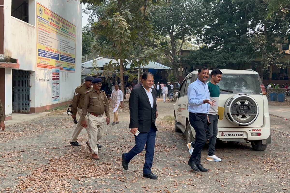 झारखंड: अवैध खनन मामले में CBI की टीम 92 दिनों के बाद पहुंची साहिबगंज, विजय हांसदा के केस को लेकर पहुंची अदालत