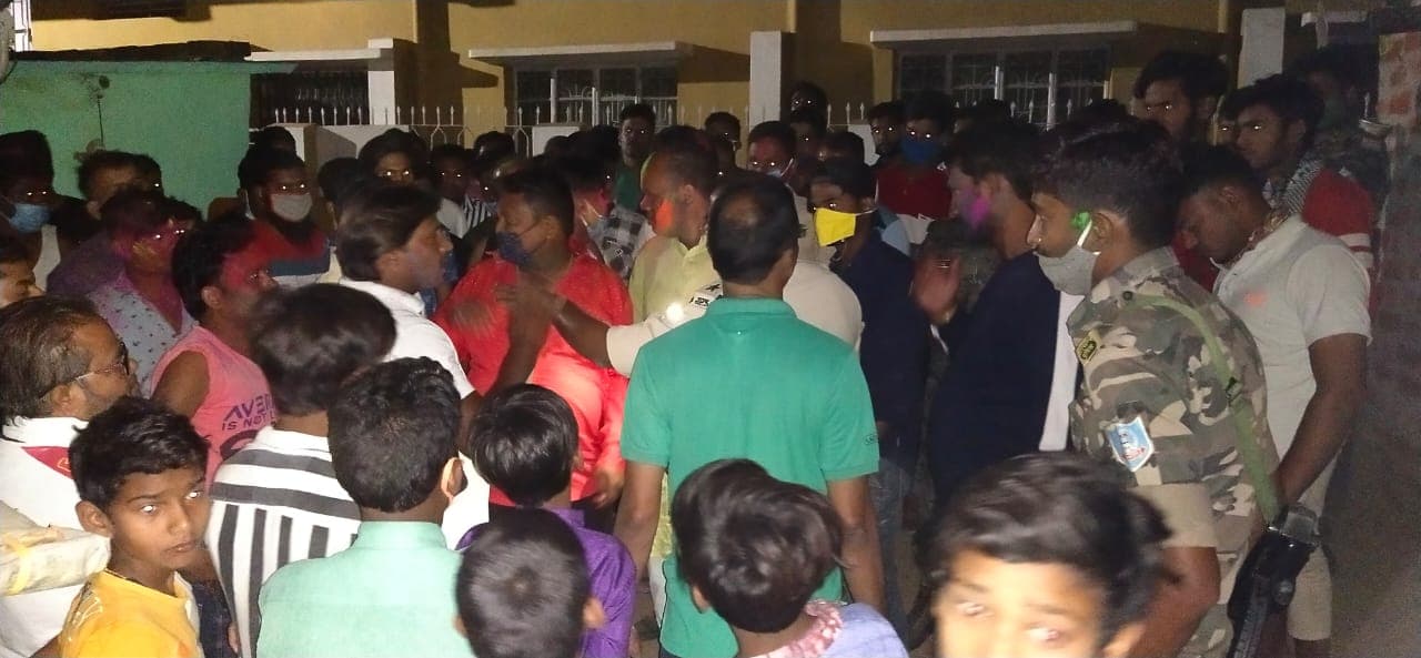 Jharkhand Crime News : घरेलू विवाद में नशे में धुत पति ने पत्नी को मार डाला, जांच में जुटी चक्रधरपुर पुलिस