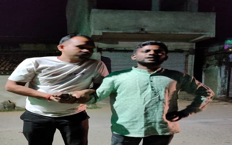 पश्चिमी सिंहभूम में शराब दुकान के सेल्समैन को पेट्रोल डालकर जिंदा जलाने की कोशिश, दोनों आरोपियों को जेल