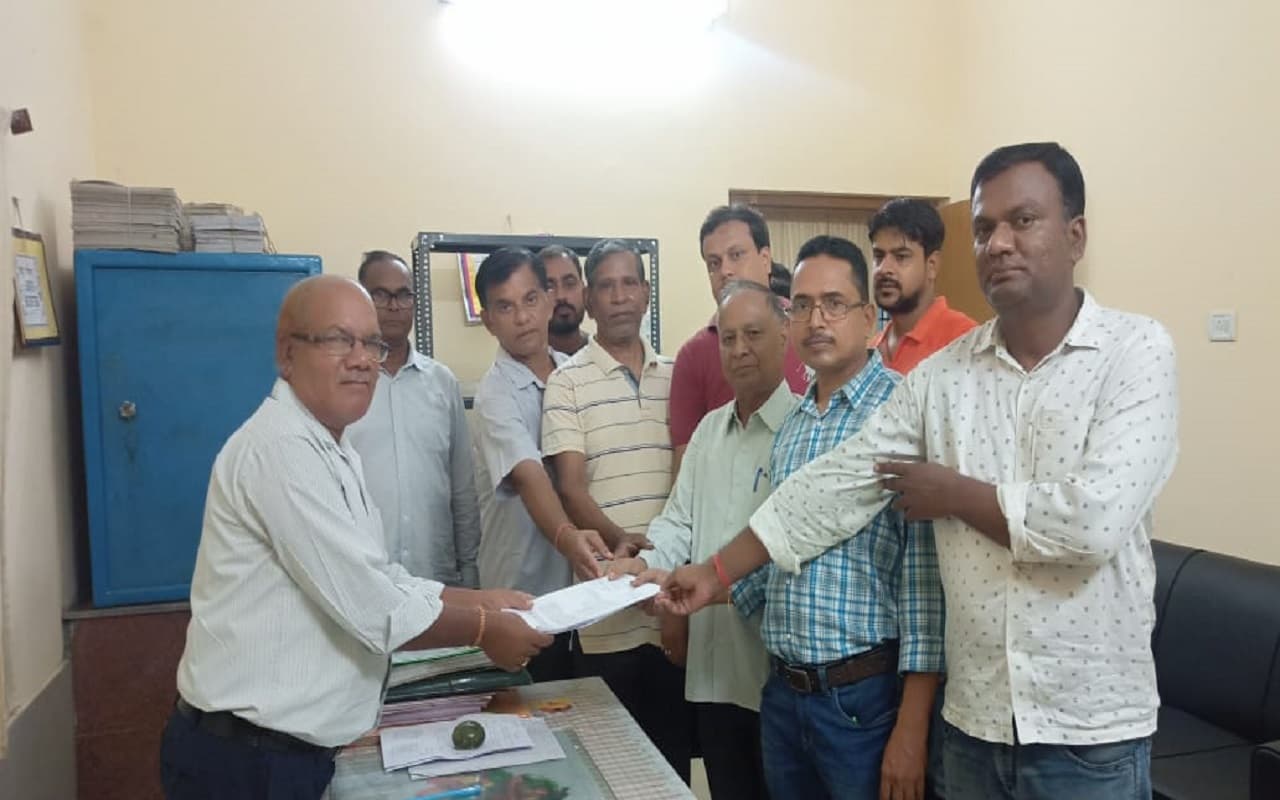 कोरोना काल में बंद ट्रेनें 30 अगस्त तक नहीं हुईं शुरू, तो 31 अगस्त को चाकुलिया स्टेशन पर देंगे धरना कोरोना काल में बंद ट्रेनें 30 अगस्त तक नहीं हुईं शुरू, तो 31 अगस्त को चाकुलिया स्टेशन पर देंगे धरना