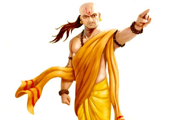 Chanakya Niti: क्रोध मौत को और लालच दुख को बुलावा देता है, जानें चाणक्य की इन बातों को अपनाने पर जीवन में कभी नहीं मिलेगी हार…