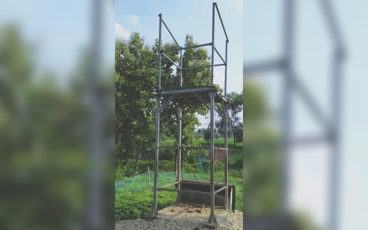 झारखंड के इस गांव के हरिजन 25 साल से पी रहे हैं नदी का गंदा पानी, जलमीनार का मोटर ले गये पूर्व मुखिया