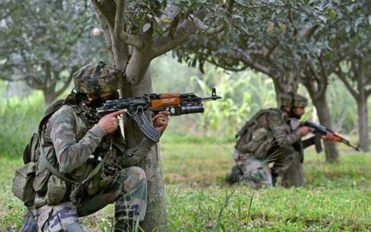 छत्तीसगढ़ : मतदान के बीच कोंटा में नक्सली मुठभेड़, सोशल मीडिया में VIRAL खबर पर चुनाव आयोग ने दी ये सफाई