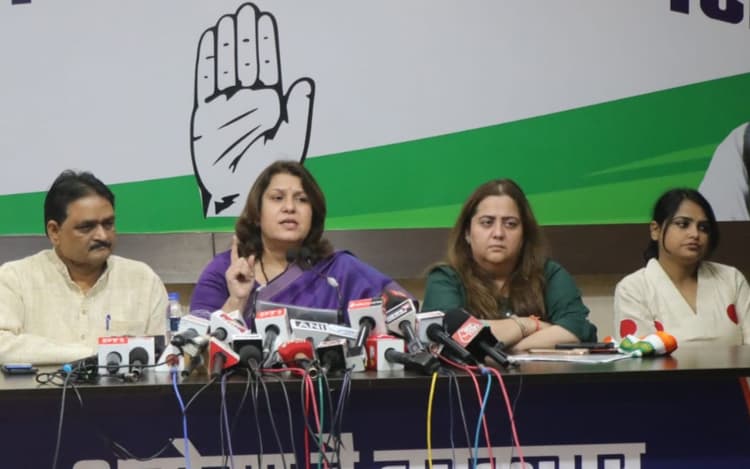 छत्तीसगढ़ में सुप्रिया श्रीनेत : नीरज चोपड़ा से भी लंबा फेंकने में माहिर मोदी-शाह कर रहे जुमलों की बारिश