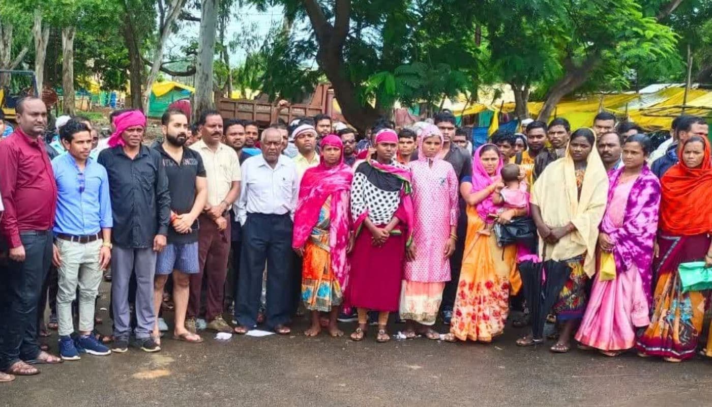 छत्तीसगढ़: मणिपुर की घटना के खिलाफ आदिवासी संगठन ने बुलाया बंद, बस्तर संभाग में नहीं खुलीं दुकानें