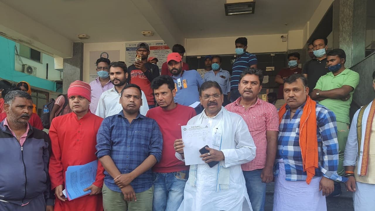 Jharkhand News:रांची के रानी चिल्ड्रेन अस्पताल में 4 साल के बच्चे की मौत पर हंगामा, परिजनों ने की ये मांग Jharkhand News:रांची के रानी चिल्ड्रेन अस्पताल में 4 साल के बच्चे की मौत पर हंगामा, परिजनों ने की ये मांग