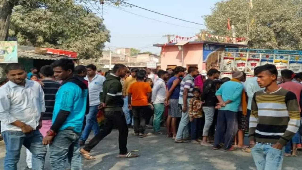Bihar: घर में थी शादी की पार्टी, अपराधियों ने भूमि विवाद में कर दी बाप-बेटे की हत्या
