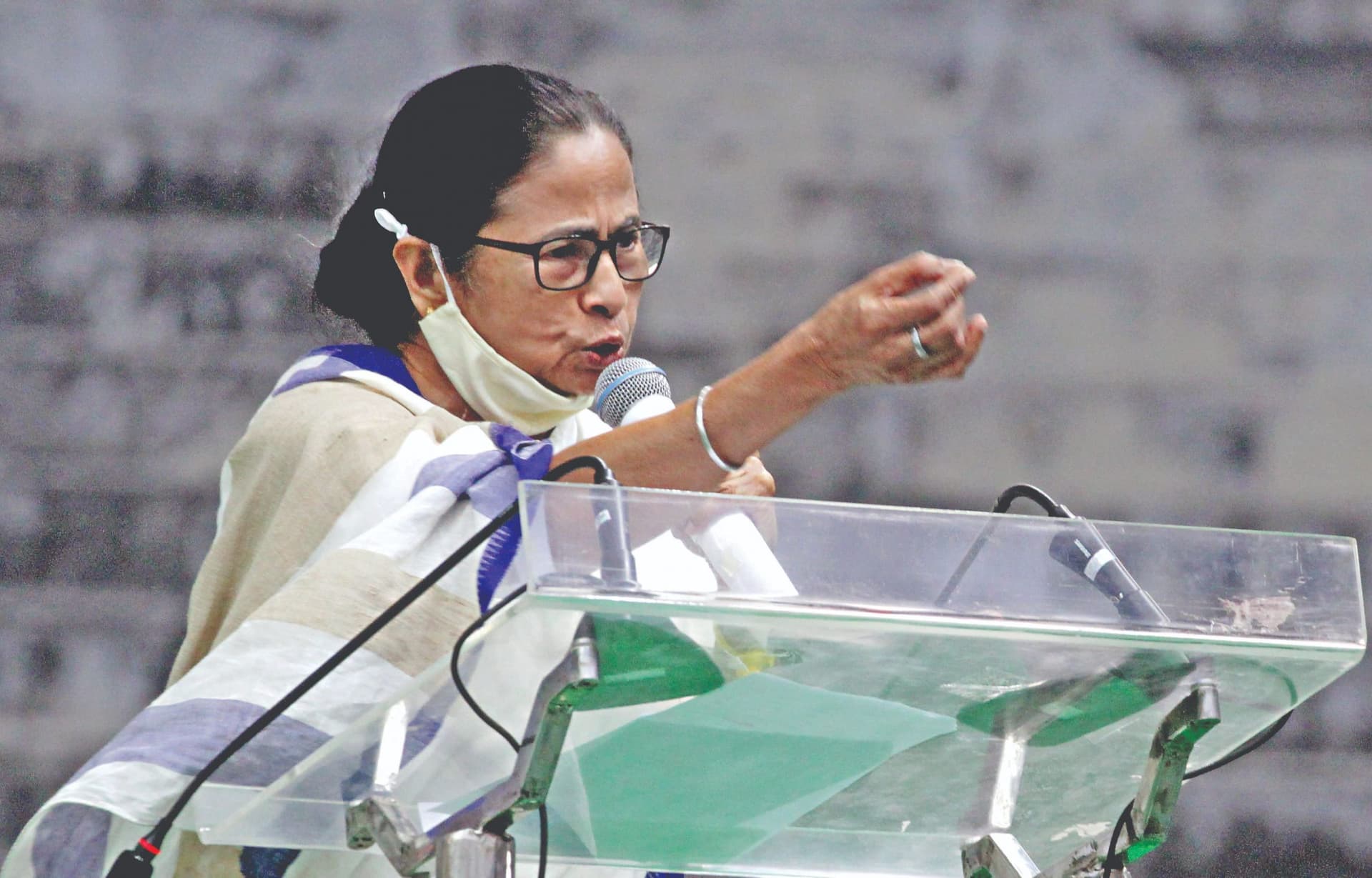 Bengal Election 2021 : ‘चुनाव तक सिर पर लाठी खा लें, फिर मैं सबका हिसाब करूंगी’, नंदीग्राम में TMC कार्यकर्ताओं को बोलीं ममता बनर्जी Bengal Election 2021 : ‘चुनाव तक सिर पर लाठी खा लें, फिर मैं सबका हिसाब करूंगी’, नंदीग्राम में TMC कार्यकर्ताओं को बोलीं ममता बनर्जी