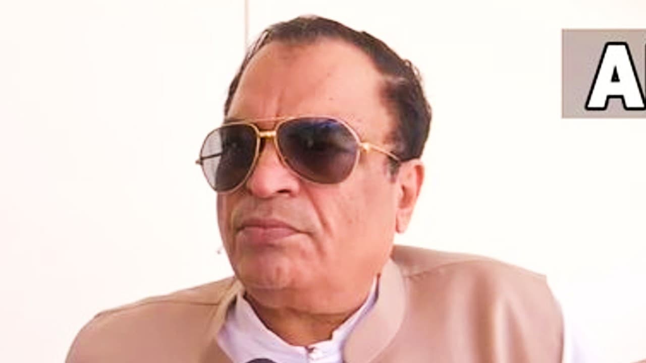 CM Ibrahim Resignation: कांग्रेस कार्यसमिति की बैठक से पहले CM इब्राहीम ने सोनिया गांधी को सौंपा इस्तीफा