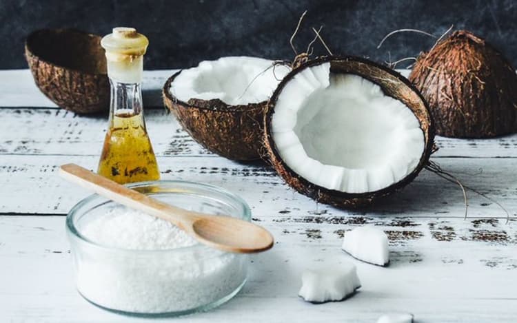 World Coconut Day 2022: गुणकारी है कच्चा नारियल, Weight Lose और बालों के लिए है अमृत