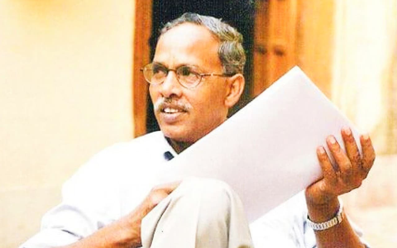 गिरिडीह के खंभरा गांव में आज भी है महेंद्र सिंह का सम्मान, थाने में नहीं ग्राम सभा में सुलझते हैं मामले