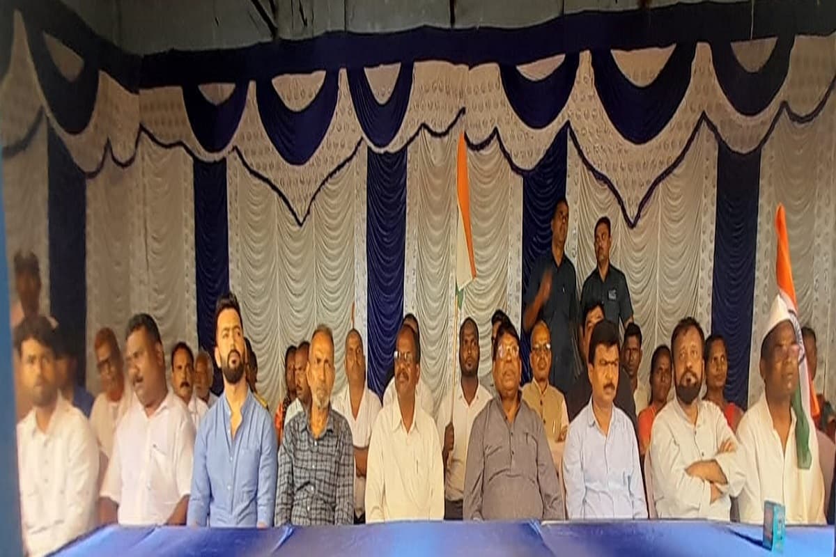 Jharkhand News : कांग्रेस की गौरव यात्रा संपन्न, मंत्री रामेश्वर उरांव ने मोदी सरकार पर साधा निशाना Jharkhand News : कांग्रेस की गौरव यात्रा संपन्न, मंत्री रामेश्वर उरांव ने मोदी सरकार पर साधा निशाना