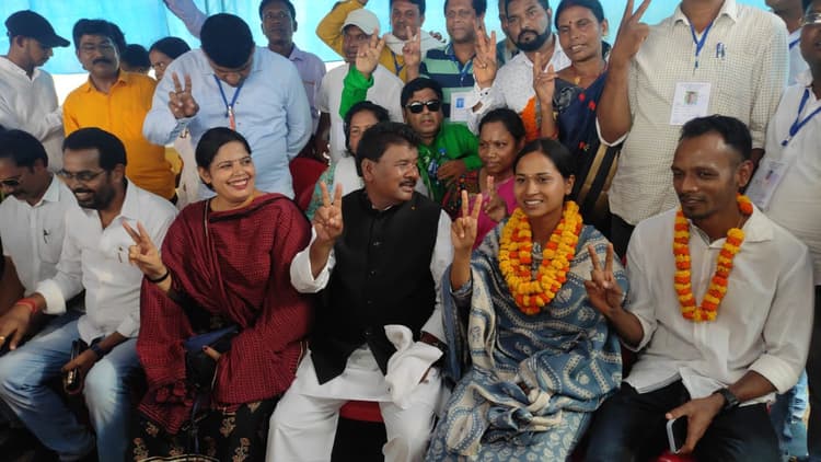 Mandar ByPolls Result: शिल्पी के मांडर जीतने के बाद झारखंड कांग्रेस में महिला विधायकों की संख्या हुई पांच