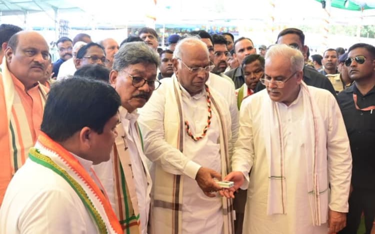 भूपेश बघेल के पास अलादीन का चिराग है, जो मांगोगे वो मिलेगा, छत्तीसगढ़ में बोले मल्लिकार्जुन खरगे