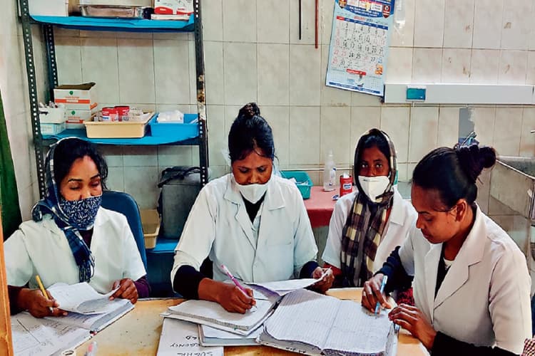 7000 से अधिक अनुबंध में कार्यरत झारखंड स्वास्थ्य विभाग के कर्मचारी गये हड़ताल पर, ये कार्य हो सकती है प्रभावित