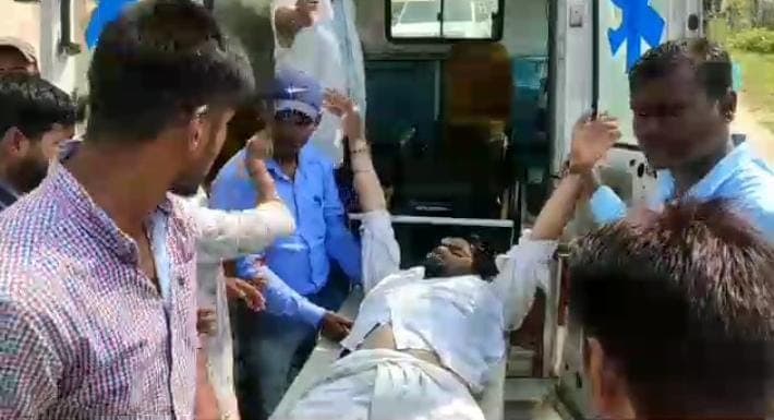 Jharkhand News : झारखंड में अपराधियों का दुस्साहस, दिनदहाड़े सिविल इंजीनियर को मारी गोली, इलाके में दहशत Jharkhand News : झारखंड में अपराधियों का दुस्साहस, दिनदहाड़े सिविल इंजीनियर को मारी गोली, इलाके में दहशत