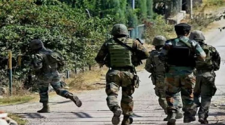 राजौरी में आतंकवादी हमलों में हुई हत्याओं के खिलाफ भारी प्रदर्शन, CRPF की 18 अतिरिक्त कंपनियां तैनात