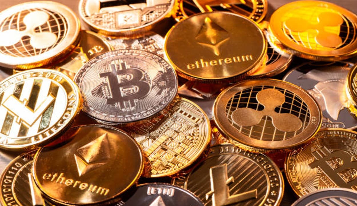 क्रिप्टो करेंसी में मुनाफे का झांसा देकर 18.65 लाख की ठगी, टेलीग्राम पर महिला की बात में आ गया देवघर का अजय