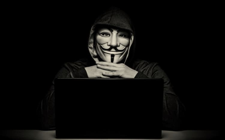 Data Theft: लड़के ने चुराया 70 करोड़ लोगों का डेटा, वेब डिजाइनर के रूप में की थी करियर की शुरुआत