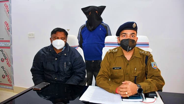 झारखंड के शातिर साइबर क्रिमिनल सद्दाम को पुलिस ने किया गिरफ्तार, 352 मामलों का आरोपी ऐसे करता था ठगी