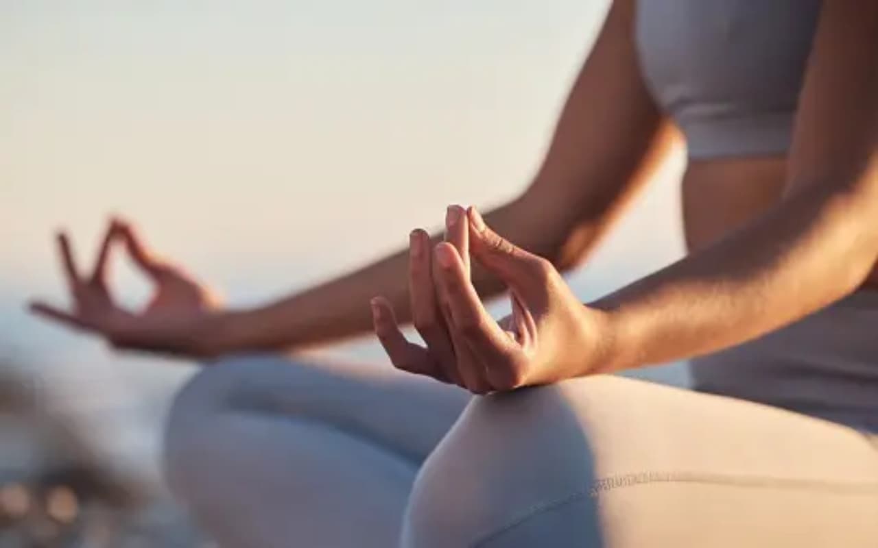 Health Tips: ये 5 योग आसन ,जो कब्ज की परेशानी को करते हैं दूर, देखें