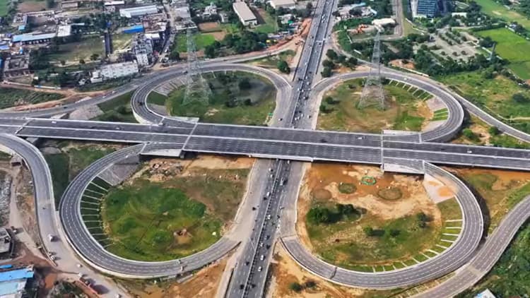 दो घंटे नहीं, केवल 20 मिनट में पहुंच जाएंगे दिल्ली एयरपोर्ट, जानें क्यों सबसे खास है द्वारका एक्सप्रेस वे