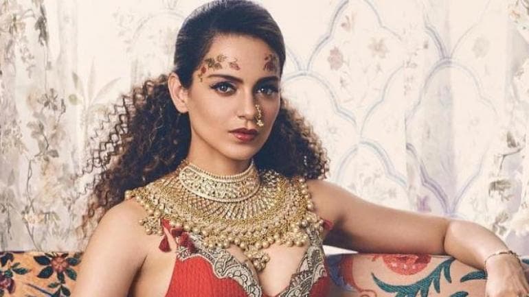 कंगना रनौत से छिन जायेगा पद्मश्री ? ‘भारत को भीख में मिली आजादी’ वाले बयान पर राजनीति गर्म कंगना रनौत से छिन जायेगा पद्मश्री ? ‘भारत को भीख में मिली आजादी’ वाले बयान पर राजनीति गर्म