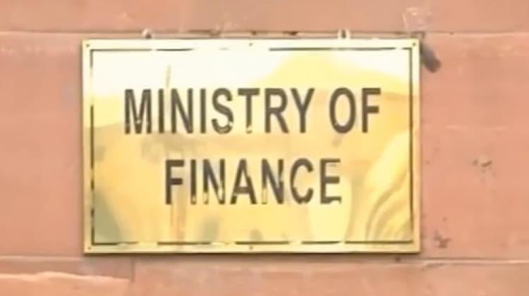 अर्थव्यवस्था की दिशा में जरूरी पहल