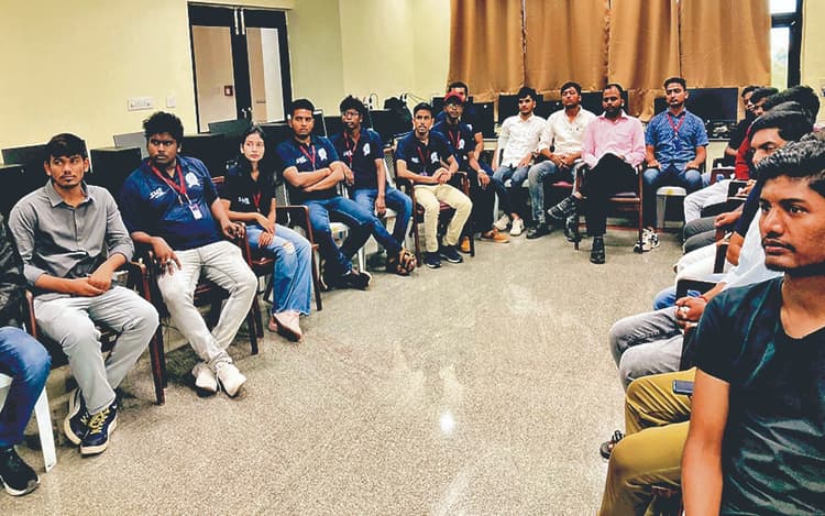 धनबाद IIT-ISM में टेक फेस्ट का आयोजन, डिजीगनैथन 10 इवेंट्स में प्रतिभागियों ने दिखाया कौशल