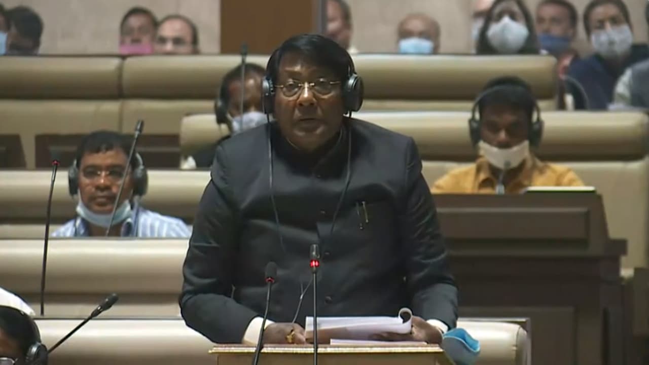 Jharkhand Budget 2021 : युवाओं को रोजगार, ओपन यूनिवर्सिटी और यूनिवर्सल पेंशन स्कीम समेत इन योजनाओं से झारखंड में आयेगी आर्थिक समृद्धि