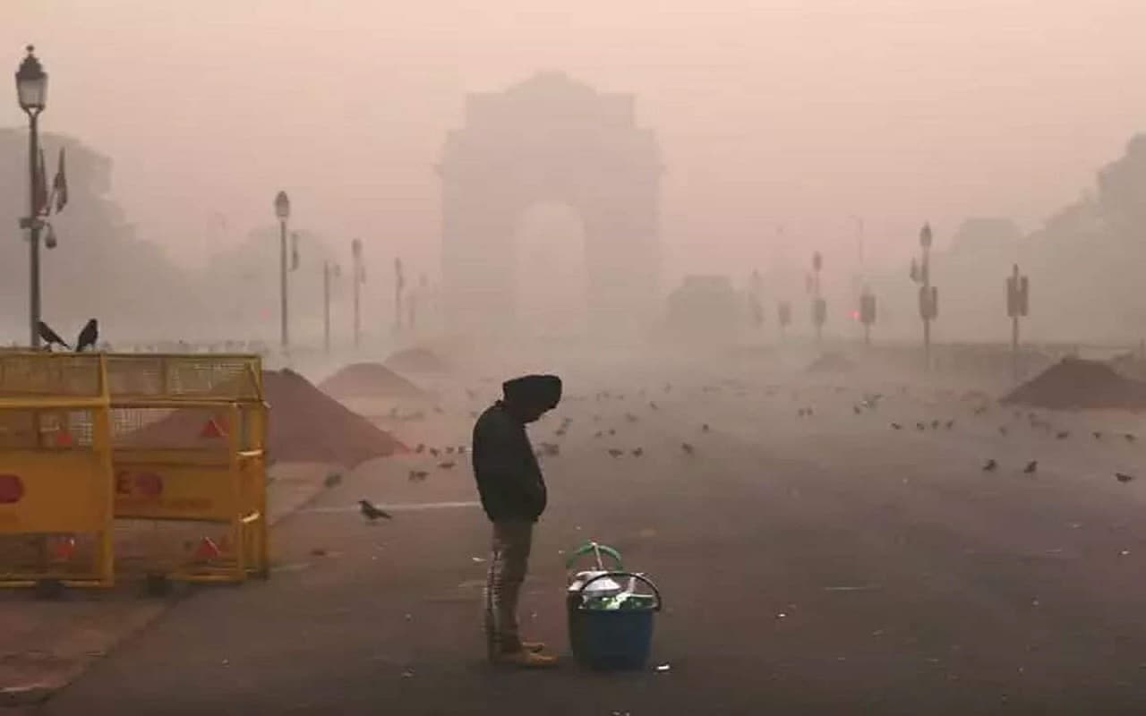 Delhi: प्रदूषण का गिरता स्तर बढ़ा रही चिंता, दिल्ली में ट्रकों और कारों के प्रवेश पर रोक! जानें नए नियम Delhi: प्रदूषण का गिरता स्तर बढ़ा रही चिंता, दिल्ली में ट्रकों और कारों के प्रवेश पर रोक! जानें नए नियम