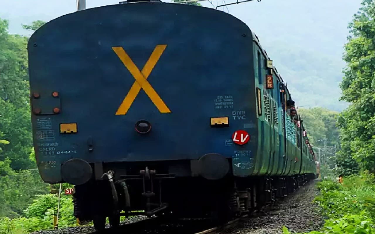 झारखंड के रेल यात्रियों के लिए बुरी खबर, धनबाद-एर्नाकुलम एक्सप्रेस को नहीं मिला विस्तार
