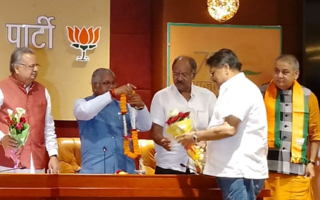 छत्तीसगढ़ में विधानसभा चुनाव से पहले जेसीसी (जे) से निष्कासित विधायक धर्मजीत सिंह बीजेपी में शामिल