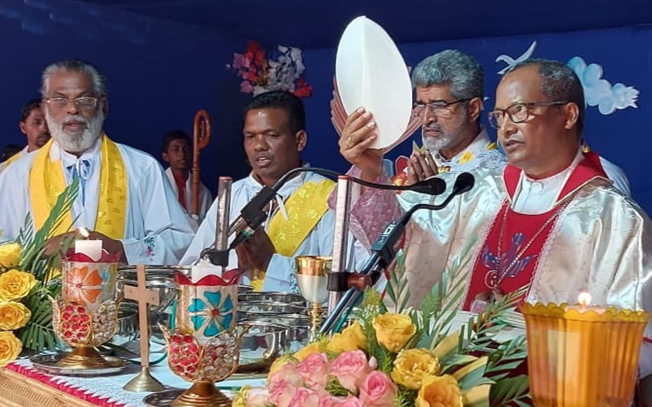 Jharkhand News: बेरमो में ढोरी माता के वार्षिक समारोह व समारोही मिस्सा पूजा, विनय कंडुलना ने कही ये बातें