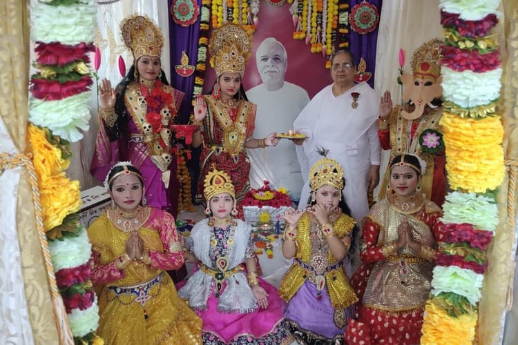 झारखंड:दिवाली पर बोलीं ब्रह्माकुमारी निर्मला बहन, अंतर्मन में जलाएं ज्ञान के दीप, तनावमुक्त होकर मनाएं खुशियां