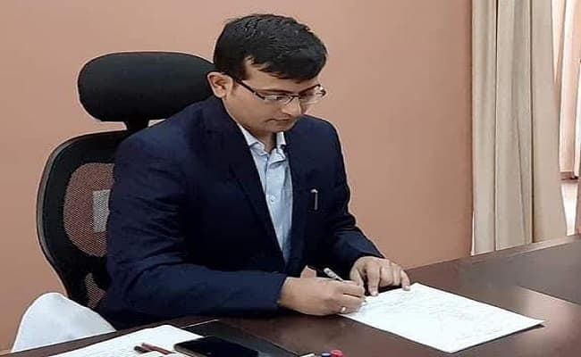 सहरसा में बिहार का पहला पेपरलेस कलेक्ट्रेट, पेपर व मोटी फाइलों के बदले अब हर तरफ केवल लैपटॉप