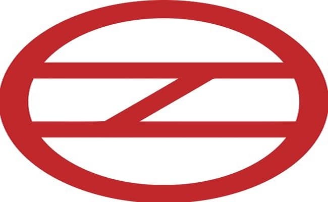 दिल्ली में नाइट कर्फ्यू, केजरीवाल सरकार के फैसले के बाद एक्शन में DMRC, जानिए मेट्रो में किन्हें मिलेगी प्रवेश की इजाजत