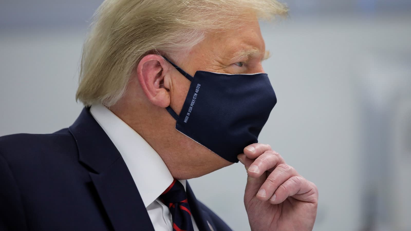 WHATT: डोनाल्ड ट्रंप ने कोरोना पर फैलायी गलत जानकारी? फेसबुक ने लिया एक्शन...