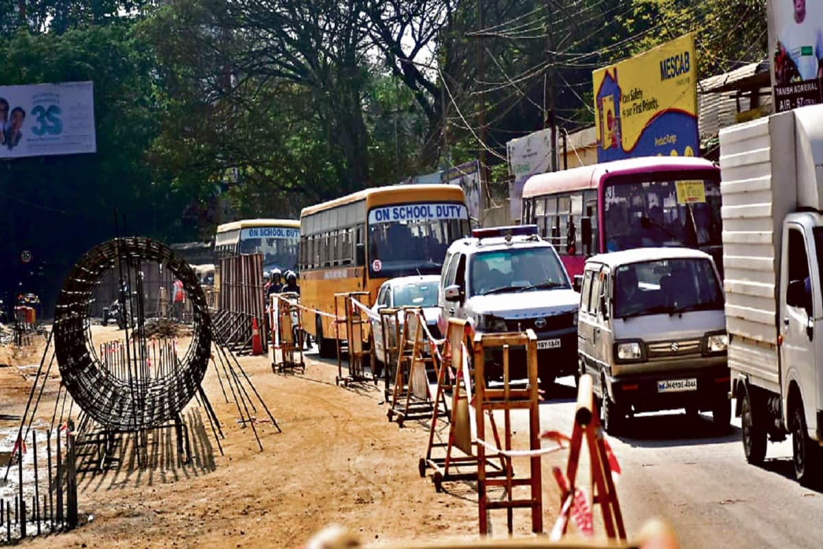 रांची के डोरंडा बैंक मोड़ के पास ट्रैफिक रूट बदला, जानें कब तक सामान्य हो सकेगा परिचालन