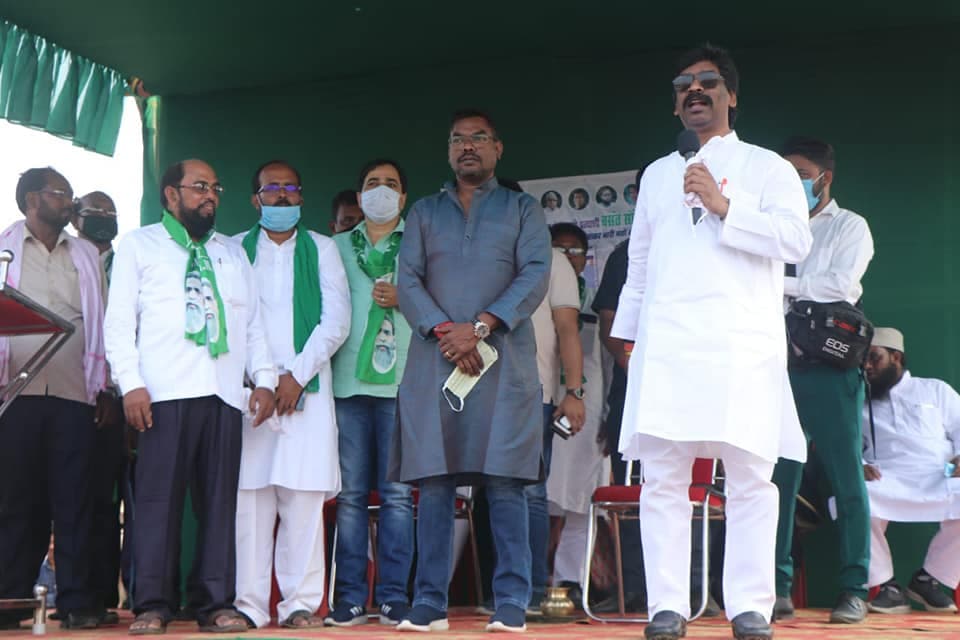 Jharkhand Assembly By-Election 2020 : दुमका में गरजे झारखंड के मुख्यमंत्री हेमंत सोरेन, भाजपा पर निशाना साधते हुए कही ये बड़ी बात