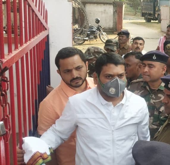 नीरज सिंह हत्याकांड : धनबाद के जेल सुपरिंटेंडेंट को अदालत ने क्यों किया शो कॉज, हत्या के आरोपी झरिया के पूर्व भाजपा विधायक ने कोर्ट से क्या किया था आग्रह