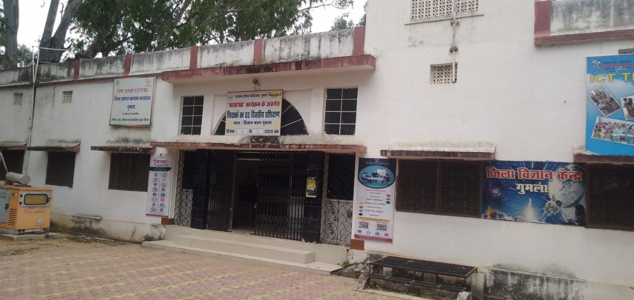 प्रशासन की लापरवाही : खाना पीना नहीं मिलने की वजह से होम क्वारेंटाइन से भागे 15 लोग