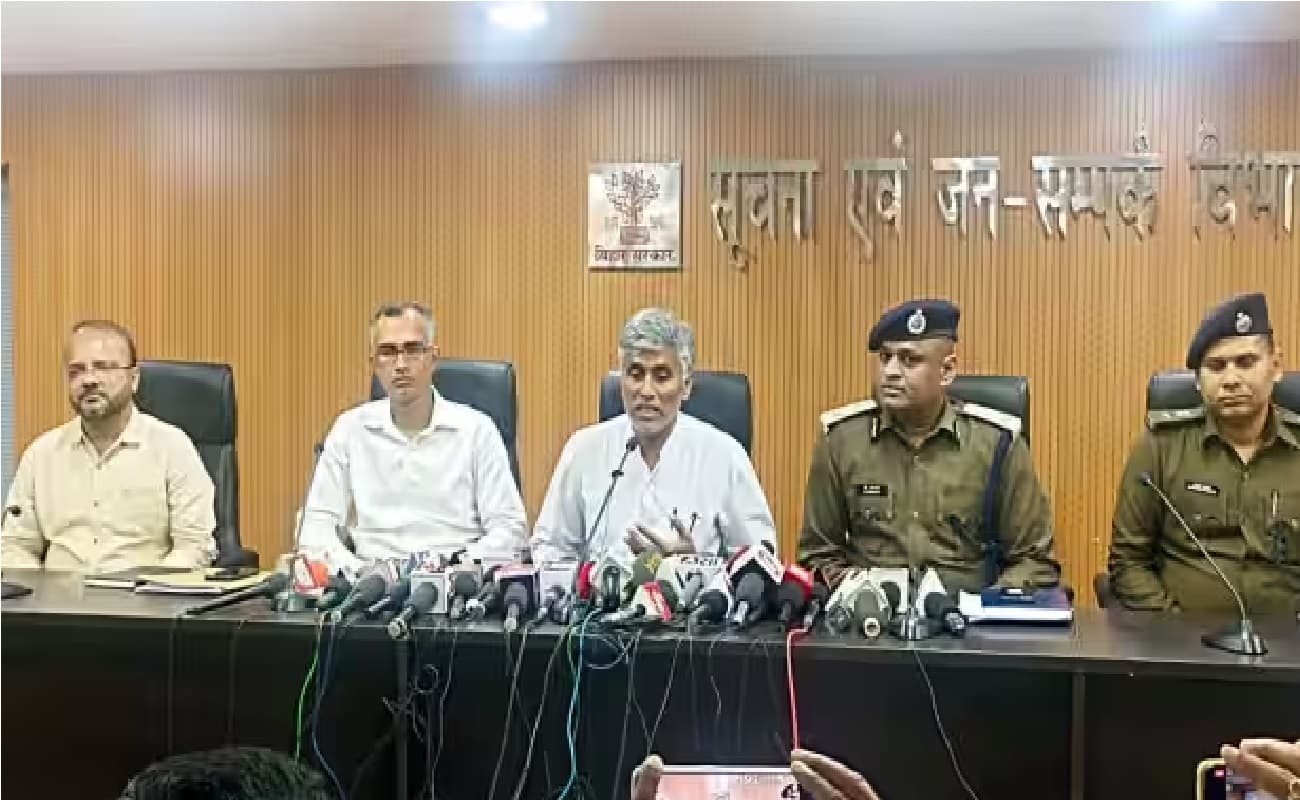 तमिलनाडु से जांच कर बिहार लौटी उच्चस्तरीय टीम ने किया बड़ा खुलासा, मुख्यमंत्री को सौंपी जांच रिपोर्ट तमिलनाडु से जांच कर बिहार लौटी उच्चस्तरीय टीम ने किया बड़ा खुलासा, मुख्यमंत्री को सौंपी जांच रिपोर्ट